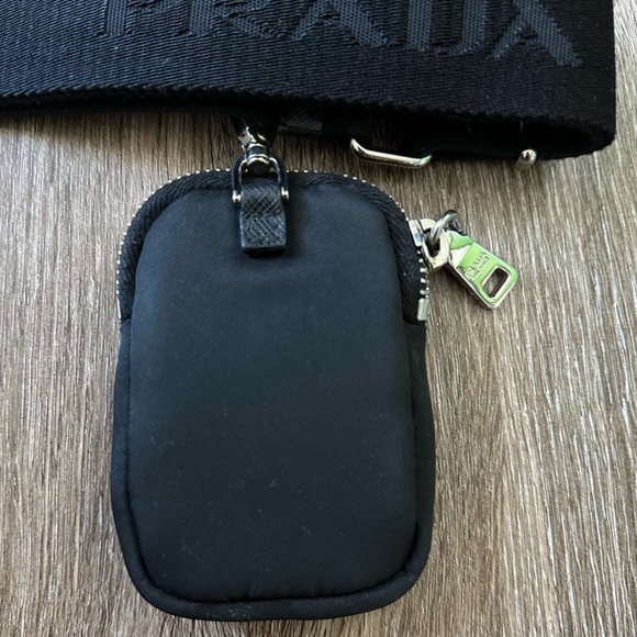 Prada Re-Edition 2005 Re-Nylon Bag Black - Picture 8 of 8